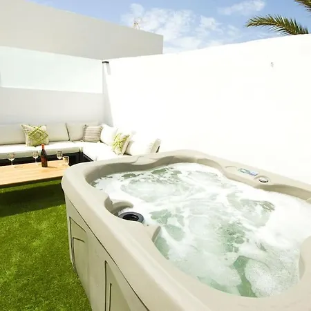 Casa Artevista - By Az Villa Tabayesco