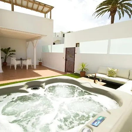Casa Artevista - By Az *